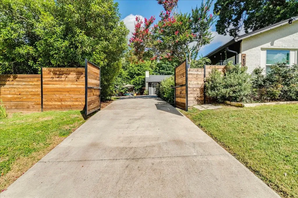 2506 Audubon Place Austin TX 78741