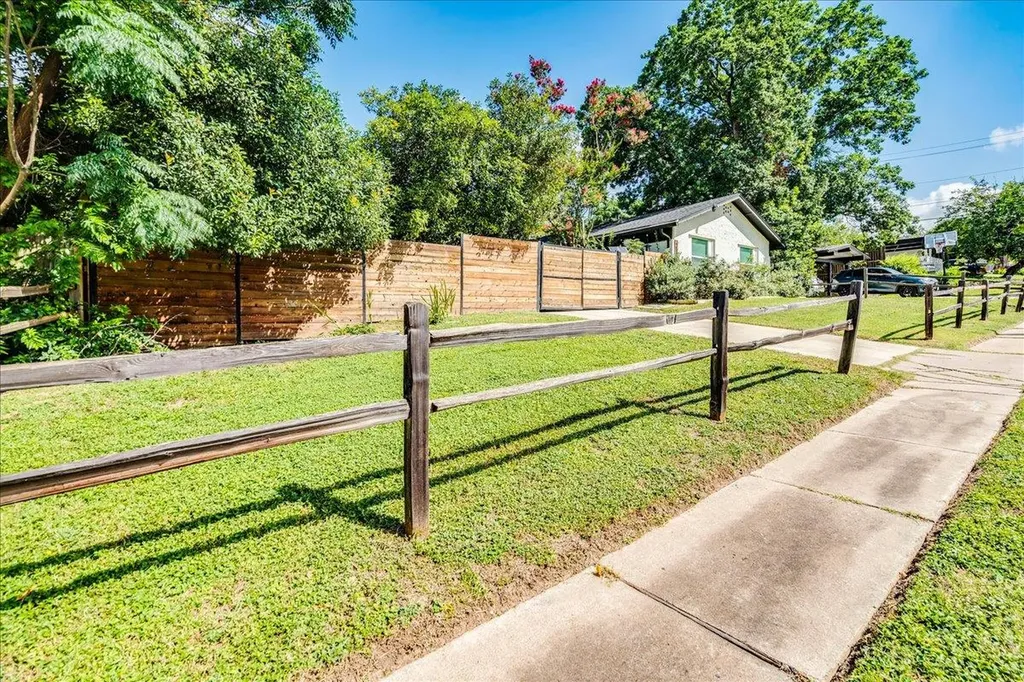 2506 Audubon Place Austin TX 78741