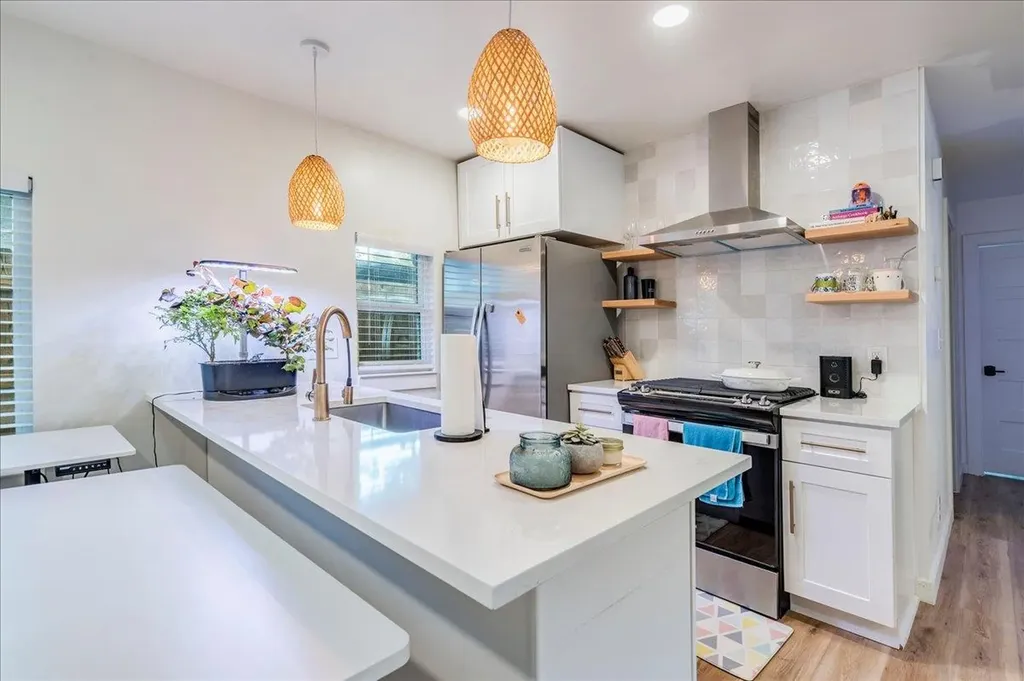 2506 Audubon Place Austin TX 78741
