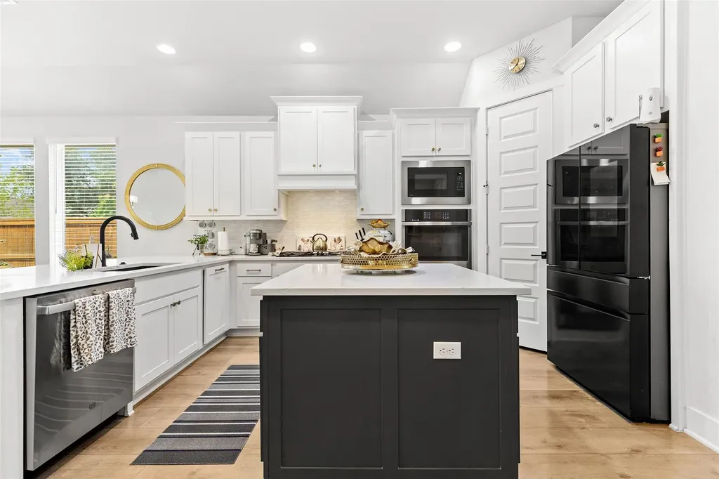 100 Green Knoll Lane Georgetown TX 78628