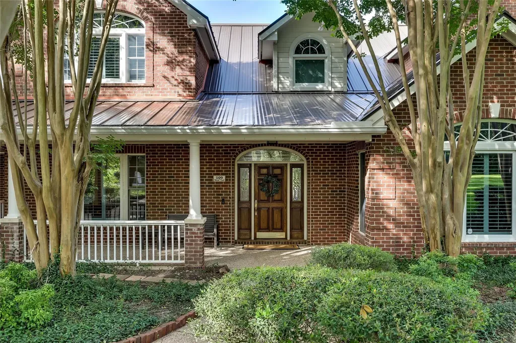 109 Wood Trail West Lake Hills TX 78746