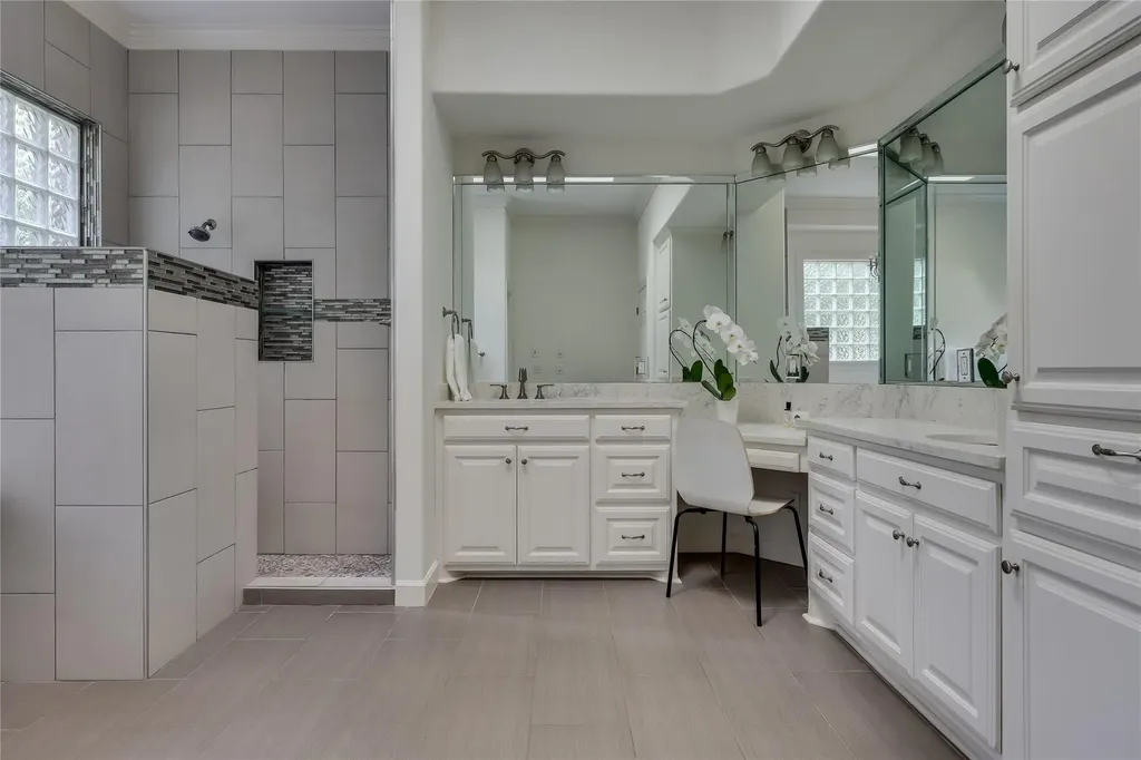 109 Wood Trail West Lake Hills TX 78746