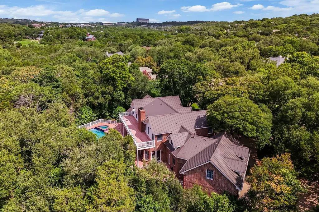109 Wood Trail West Lake Hills TX 78746