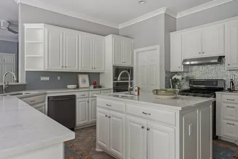 109 Wood Trail West Lake Hills TX 78746