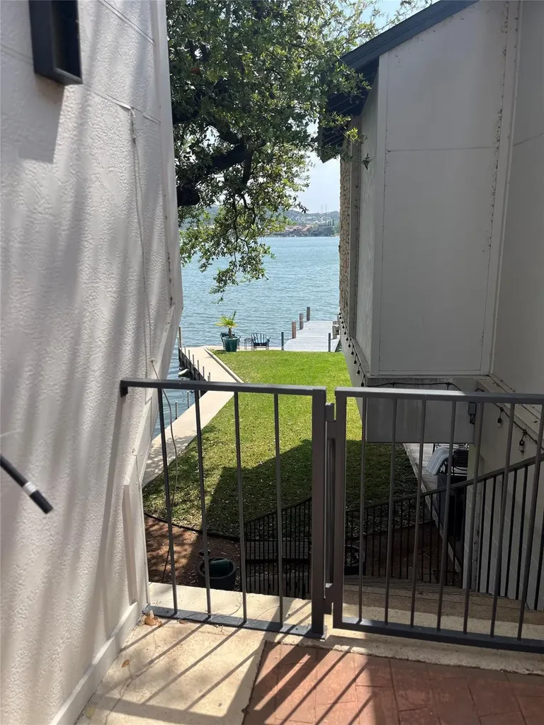 103 Island Drive Horseshoe Bay TX 78657