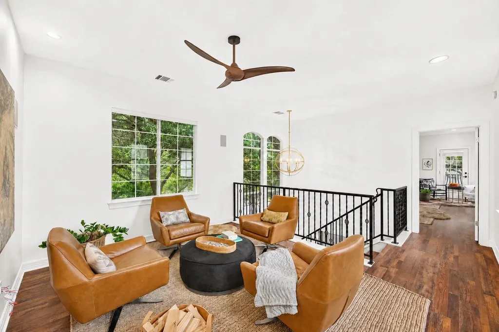 3816 Gaines Court Austin TX 78735