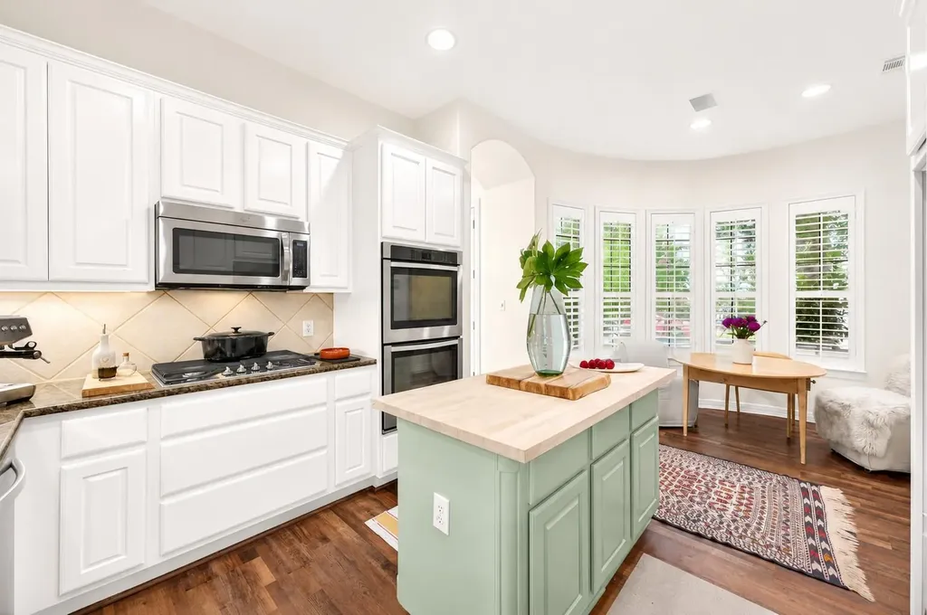 3816 Gaines Court Austin TX 78735
