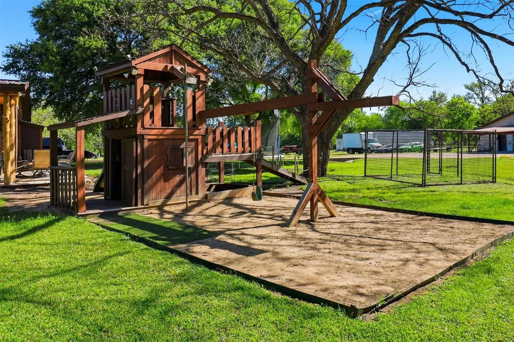 1204 S Gabriel Drive Leander TX 78641