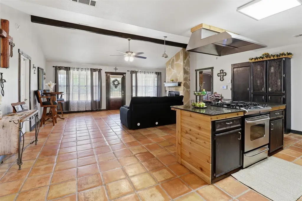 1204 S Gabriel Drive Leander TX 78641