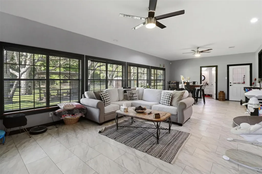 1204 S Gabriel Drive Leander TX 78641