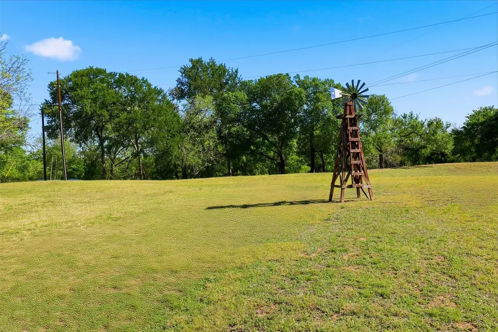 1204 S Gabriel Drive Leander TX 78641