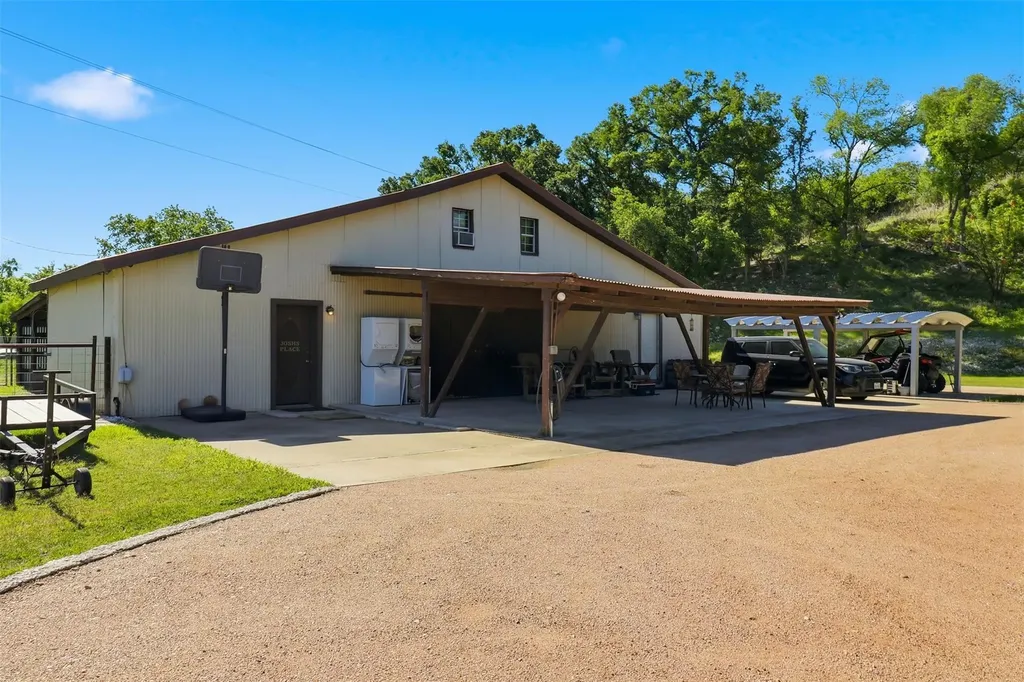 1204 S Gabriel Drive Leander TX 78641