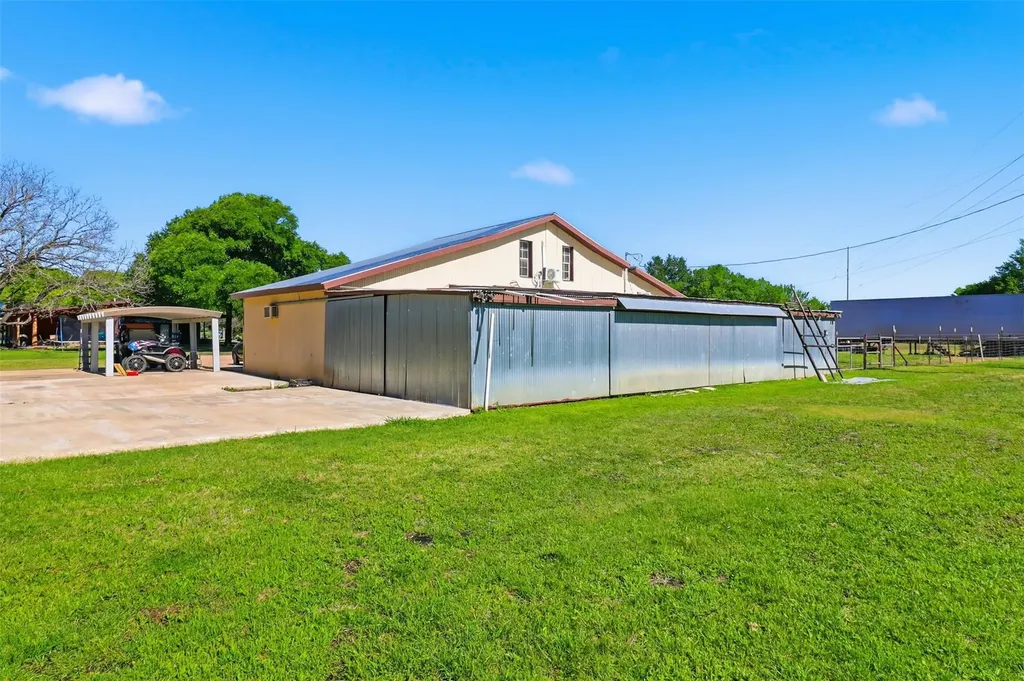 1204 S Gabriel Drive Leander TX 78641