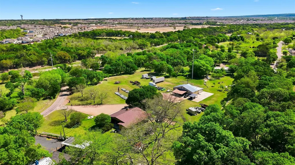 1204 S Gabriel Drive Leander TX 78641