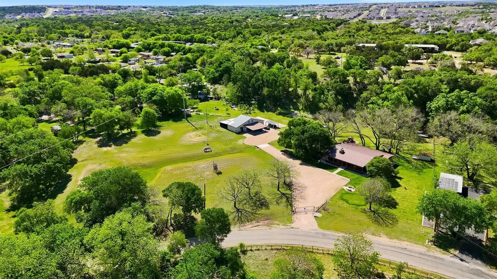 1204 S Gabriel Drive Leander TX 78641