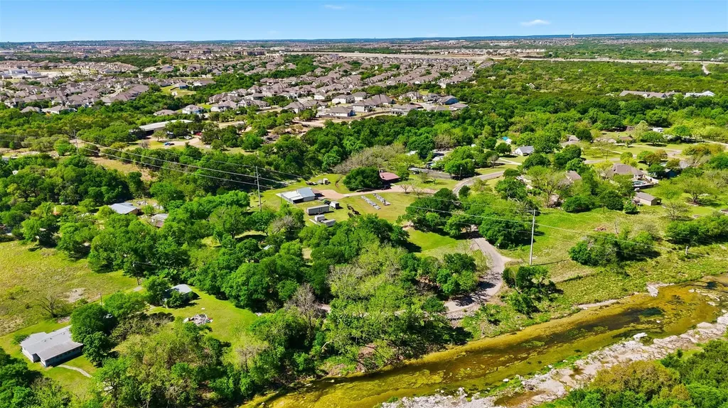 1204 S Gabriel Drive Leander TX 78641