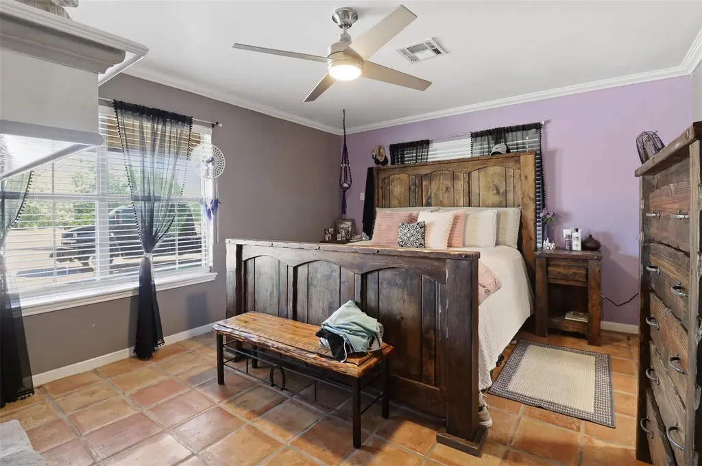 1204 S Gabriel Drive Leander TX 78641