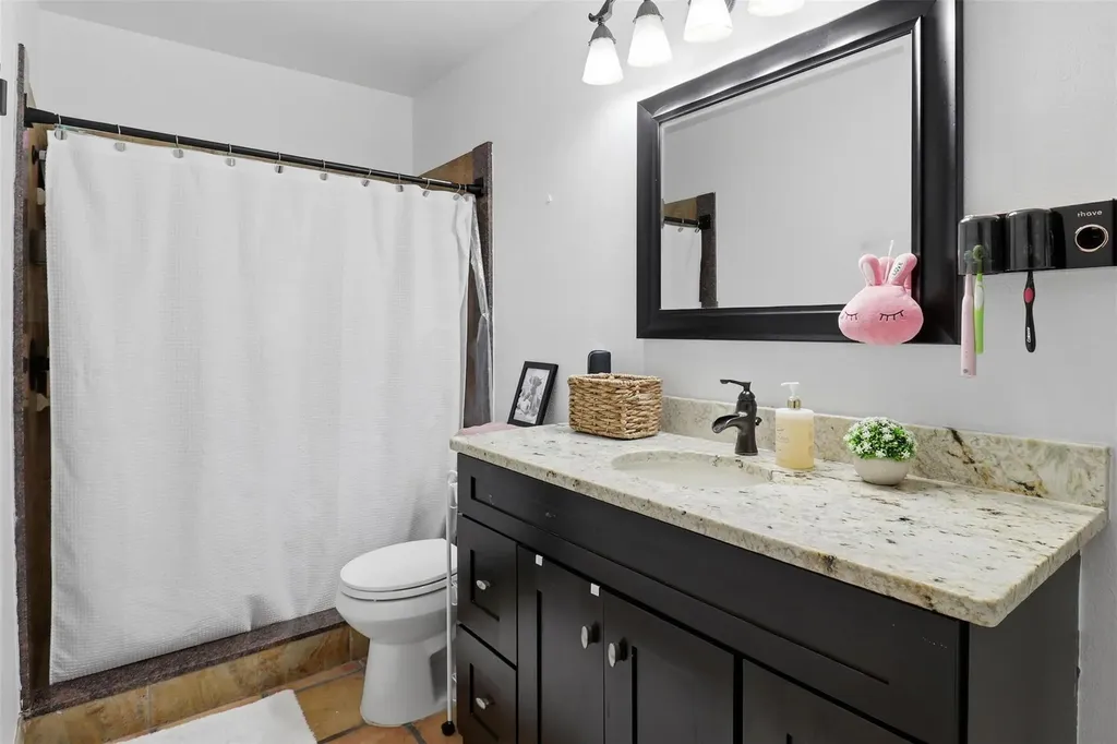 1204 S Gabriel Drive Leander TX 78641