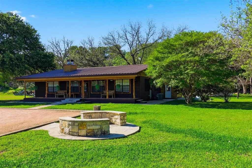1204 S Gabriel Drive Leander TX 78641