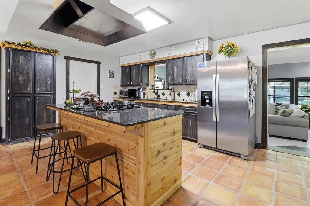 1204 S Gabriel Drive Leander TX 78641
