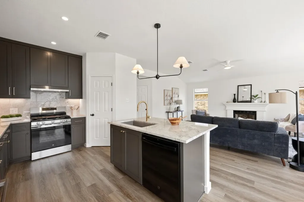 15733 Cadoz Drive Austin TX 78728