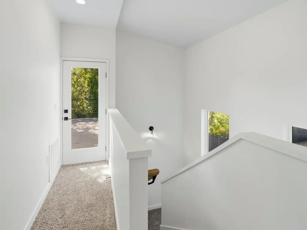 1106 S Meadows Drive SW Austin TX 78758