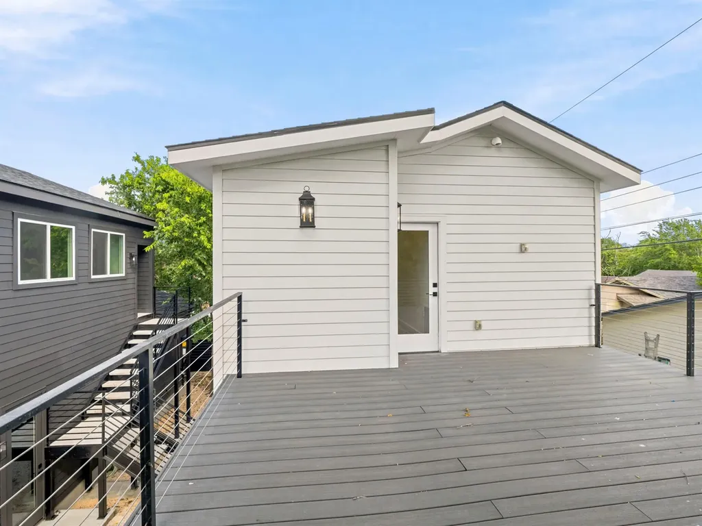 1106 S Meadows Drive SW Austin TX 78758