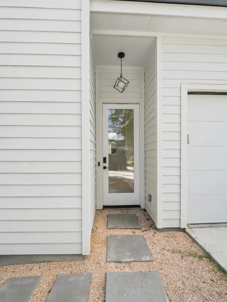 1106 S Meadows Drive SW Austin TX 78758