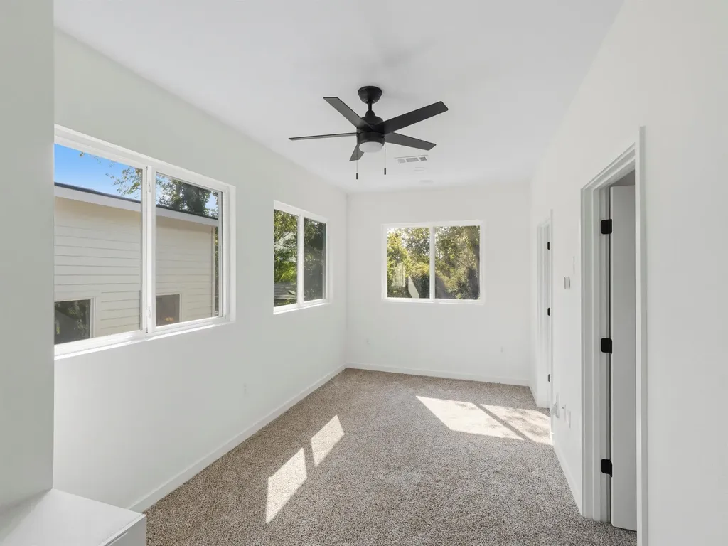 1106 S Meadows Drive SW Austin TX 78758
