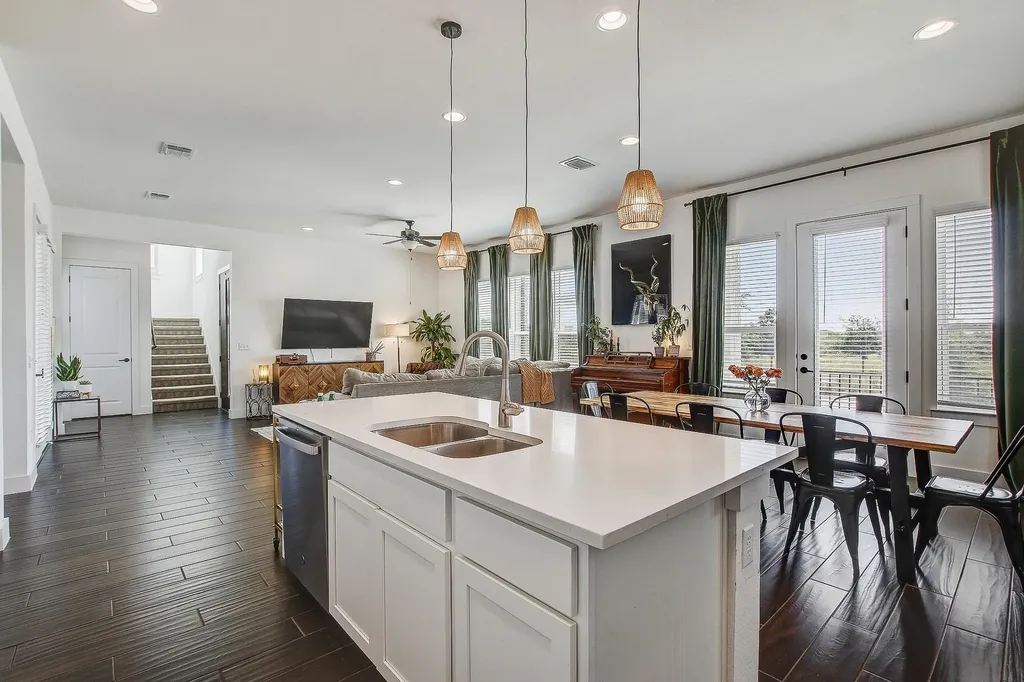 9208 Apogee Boulevard Austin TX 78744
