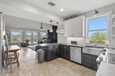 1457 Avenida High View Driftwood TX 78619