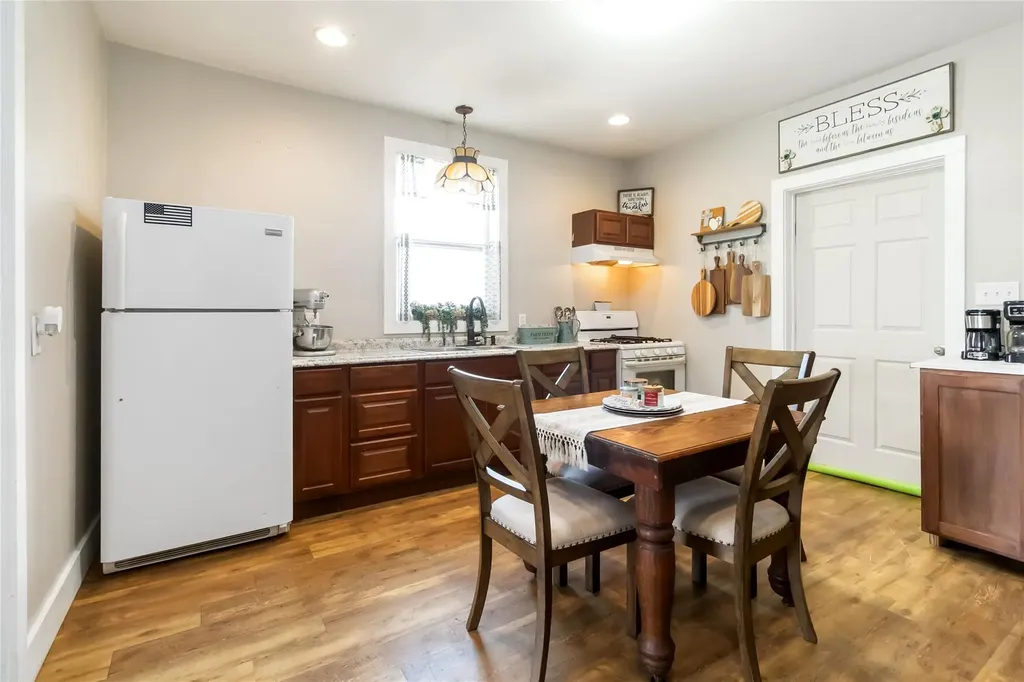 227 Henderson Lane Lockhart TX 78644