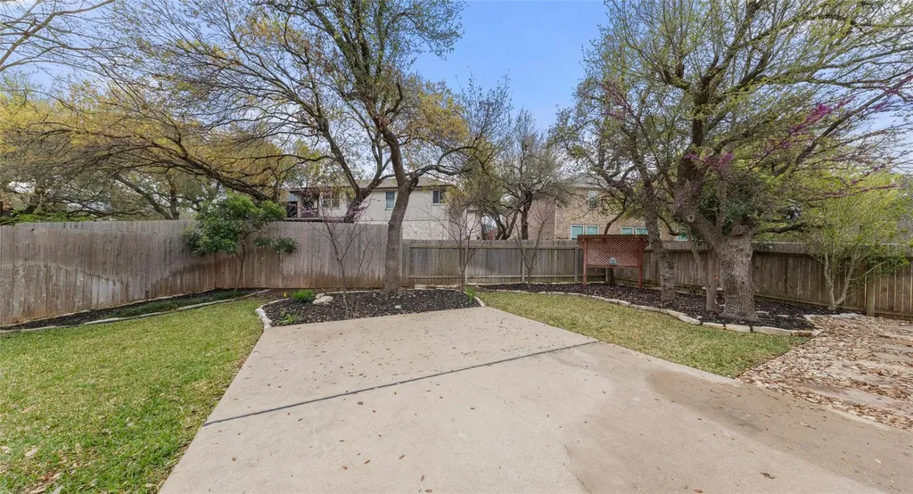 2527 Crenshaw Drive Round Rock TX 78664