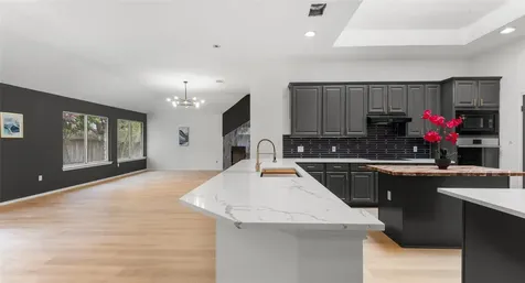 2527 Crenshaw Drive Round Rock TX 78664
