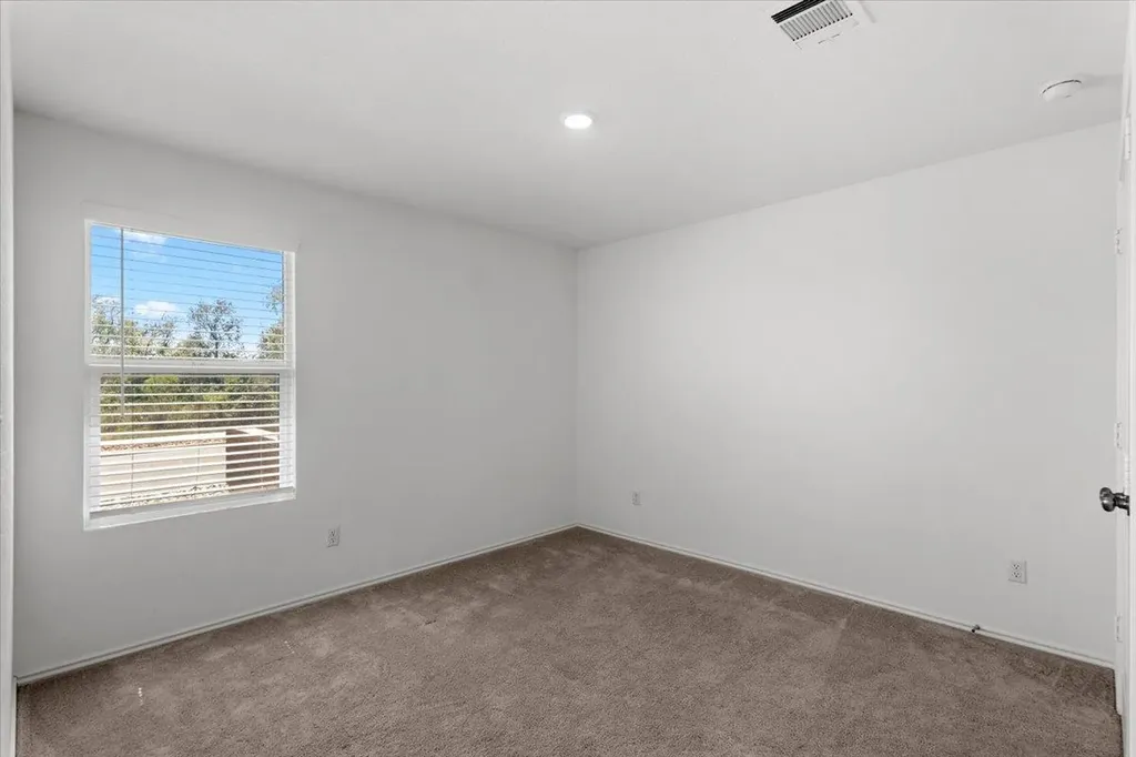 167 Jeffers Kyle TX 78640