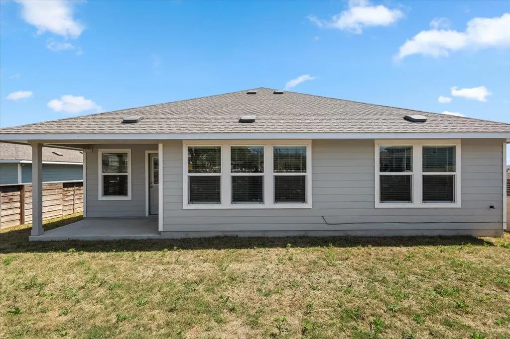 167 Jeffers Kyle TX 78640