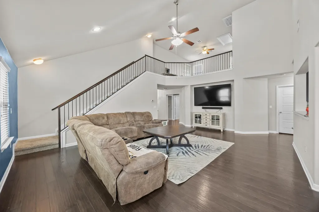 609 Jess Maynard Trail Leander TX 78641