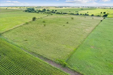 1700 Cr 322 Bartlett TX 76511