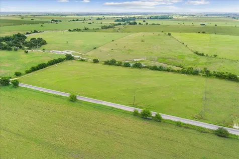 1700 Cr 322 Bartlett TX 76511