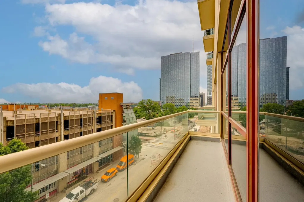 555 E 5th Street Austin TX 78701