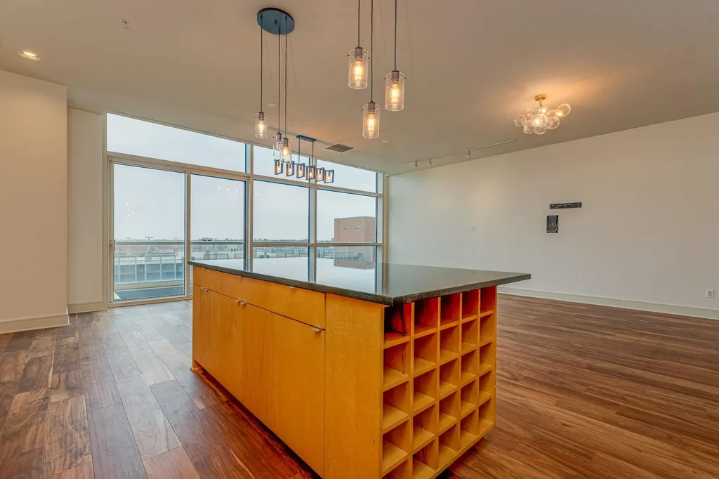 555 E 5th Street Austin TX 78701