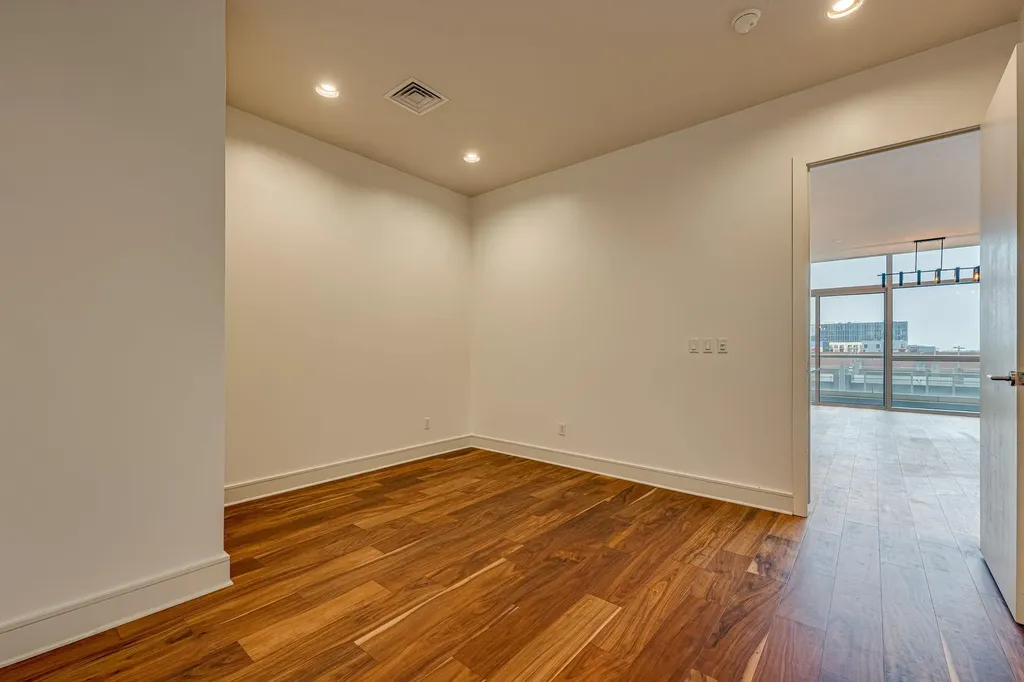 555 E 5th Street Austin TX 78701
