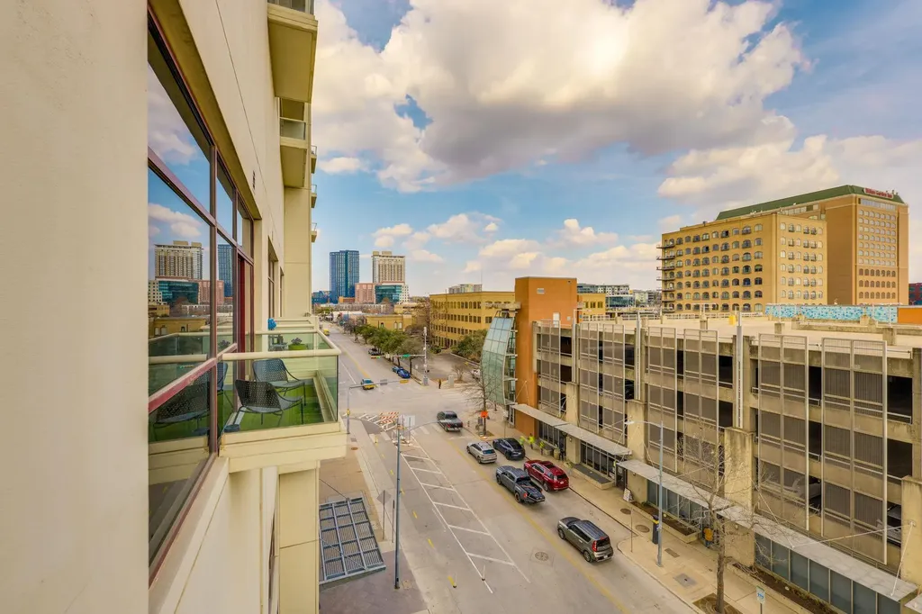 555 E 5th Street Austin TX 78701