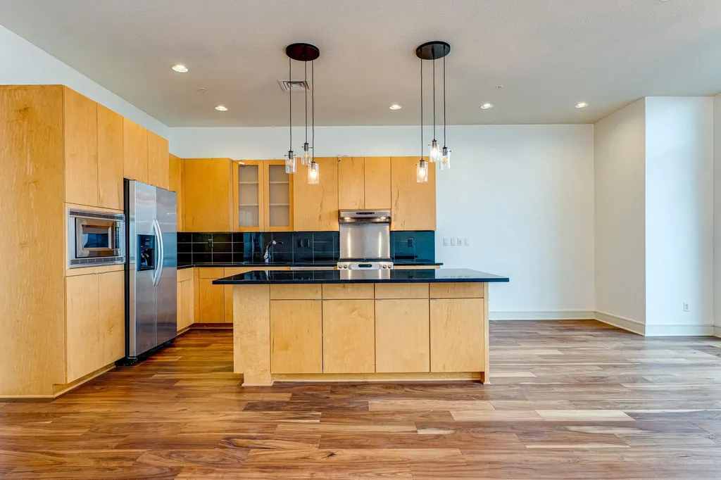 555 E 5th Street Austin TX 78701