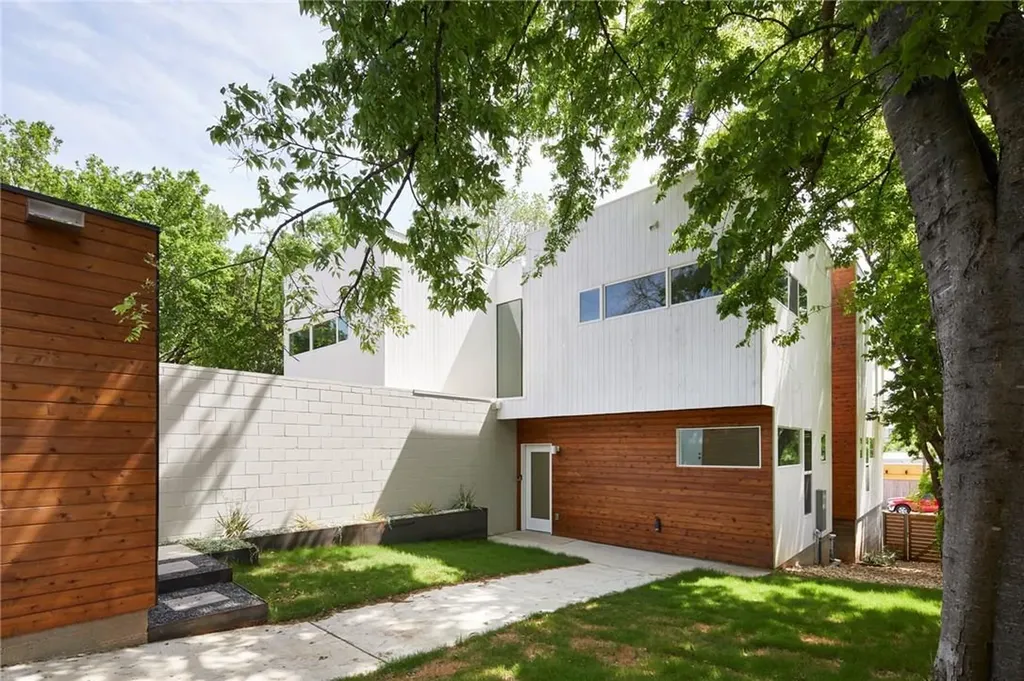 2016 Jesse E Segovia Street Austin TX 78702