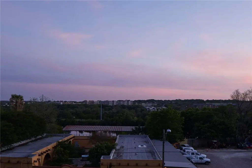 2016 Jesse E Segovia Street Austin TX 78702