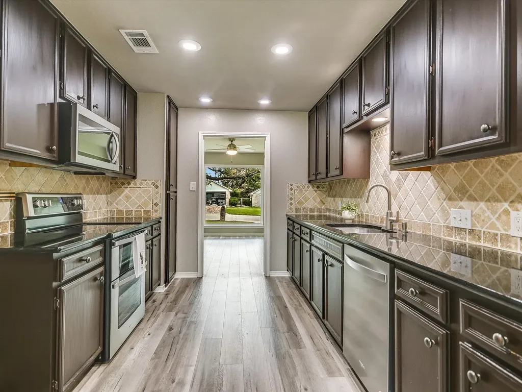 1433 Windcrest Drive Round Rock TX 78664