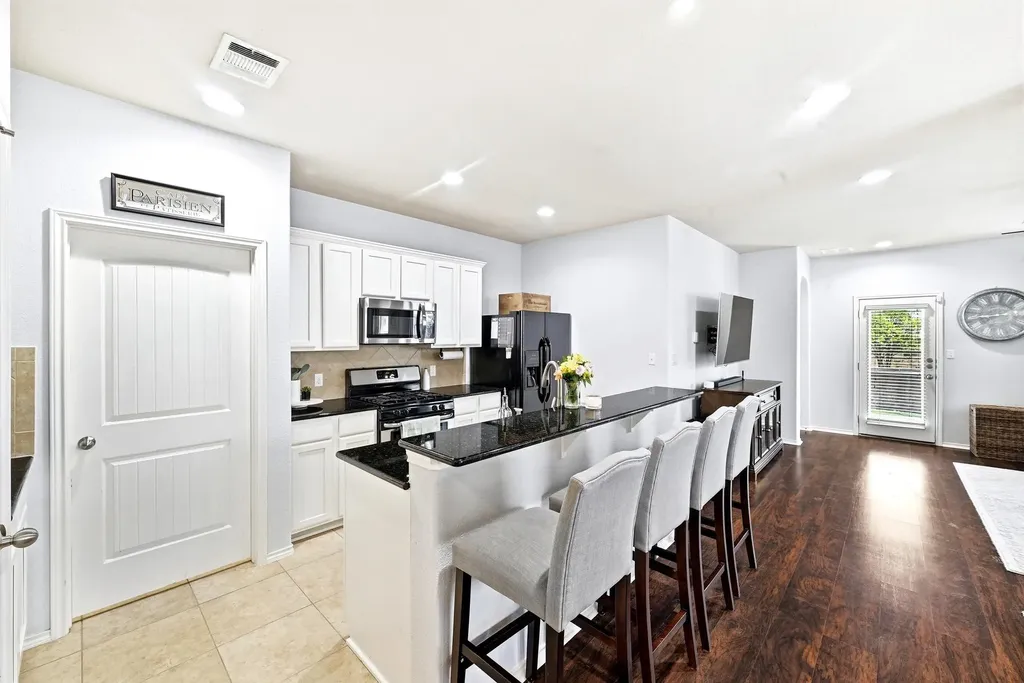 9705 Sydney Marilyn Lane Austin TX 78748