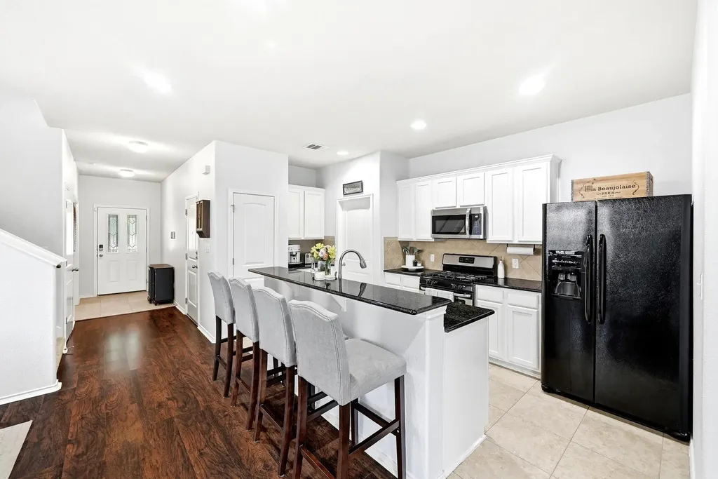 9705 Sydney Marilyn Lane Austin TX 78748