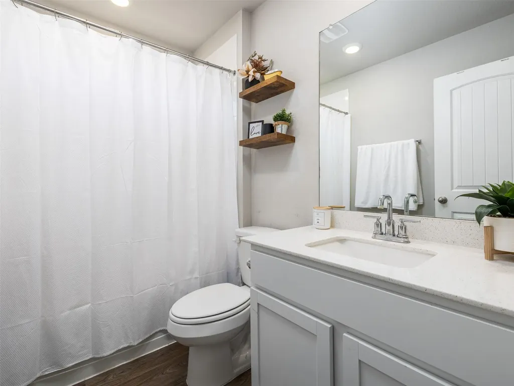201 Bunting Lane Bertram TX 78605